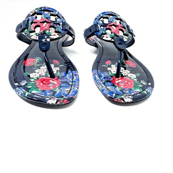 Tory Burch Miller Navy Floral Patent Leather Sandals Size 8 – Tea Rose Print - Picture 2 of 10